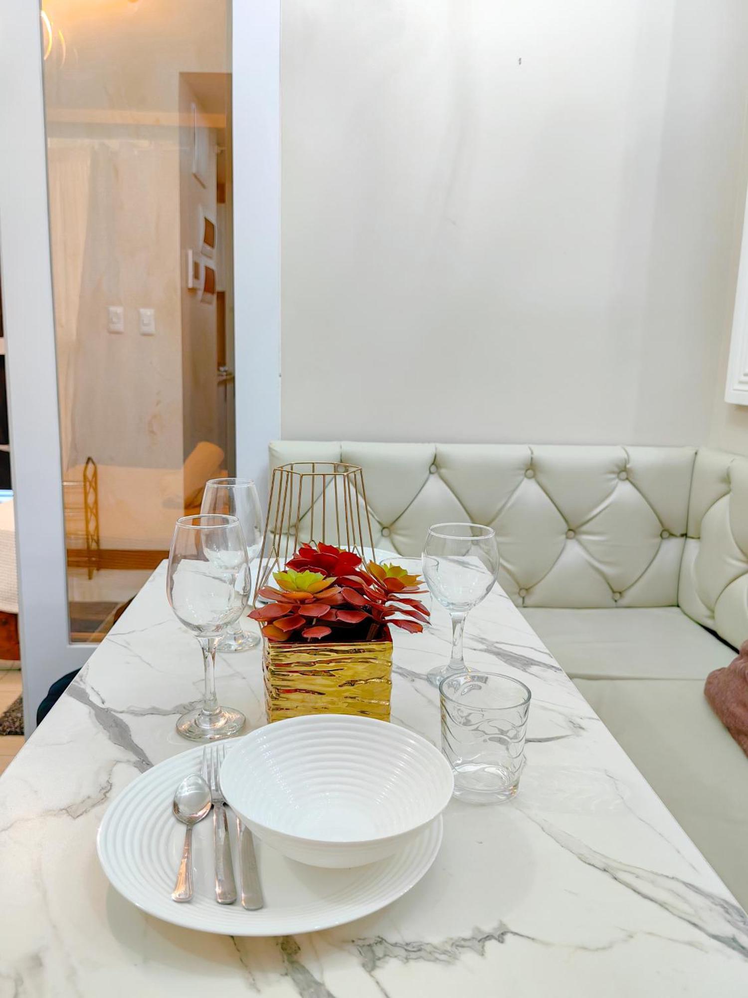 Modern 1Br In Uptown Bgc Aparthotel Taguig Luaran gambar